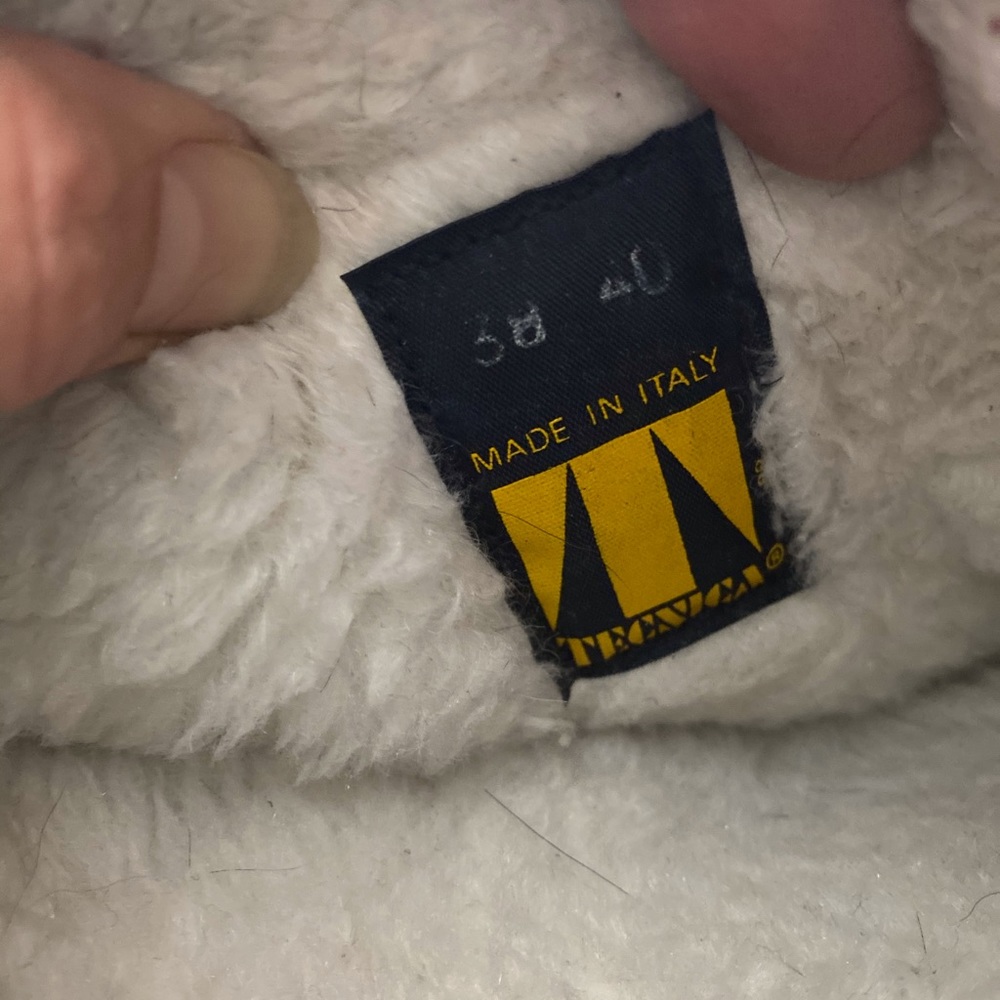 ✨SOLD✨ Tecnica Italian Fur Snow Boots - Picture 4 of 4